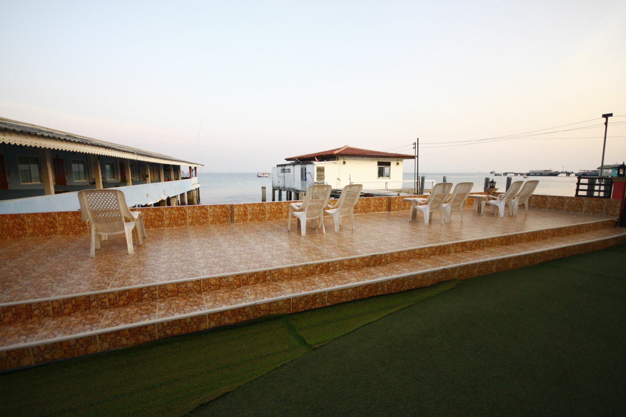 Koh Larn Sea Side Resort Buitenkant foto